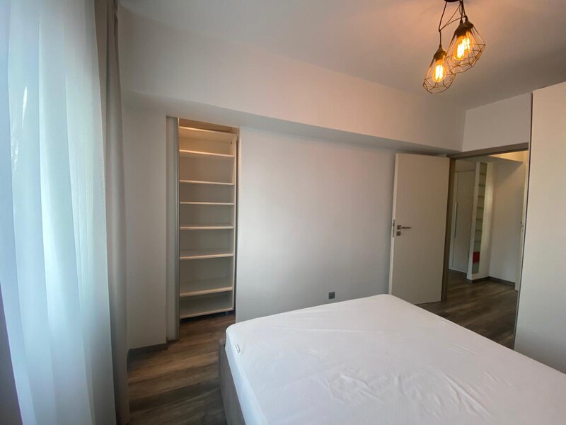 Dorobanti colt cu str. Lisabona, proprietar ap. lux